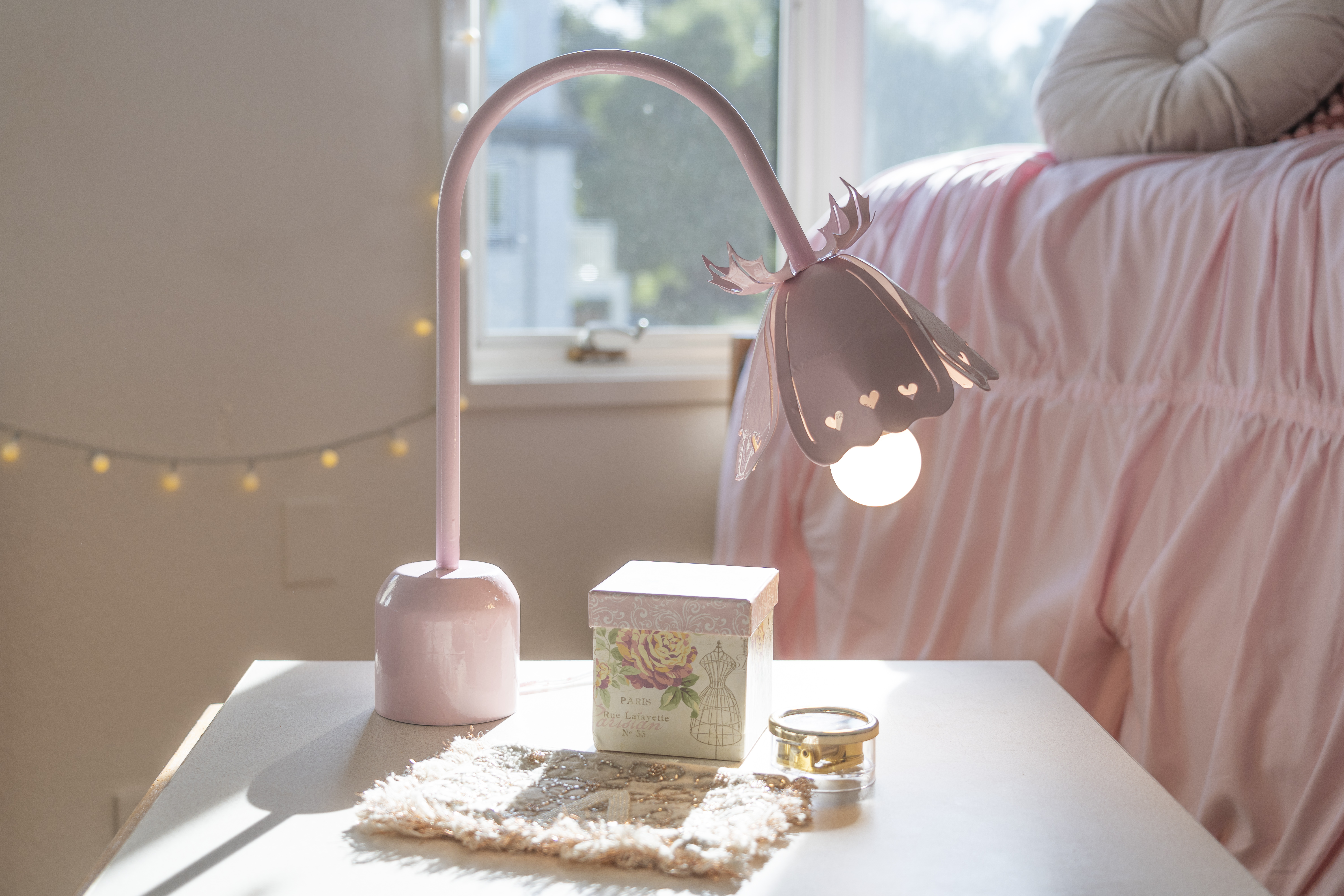 Everlasting Bloom lamp detail